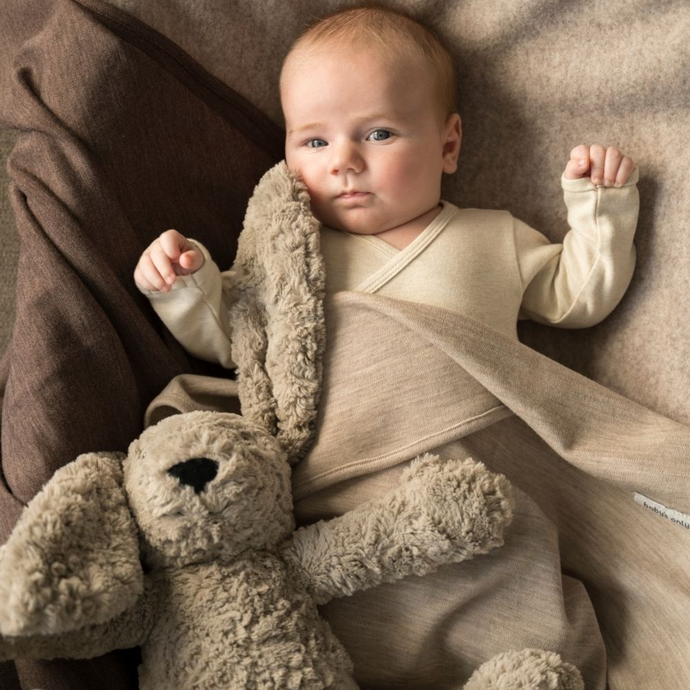 Baby's Only Bibi het knuffelkonijn met slaaptrainer